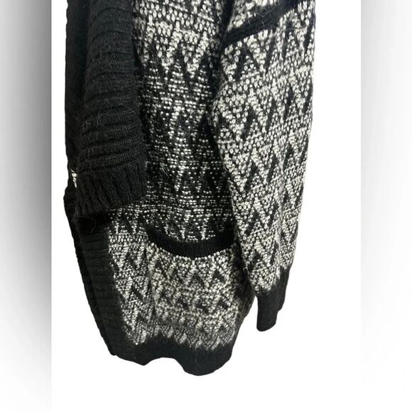 Cynthia Rowley Alpaca Wool Knee Length Open Front Cardigan
Oversized Sweater L - Picture 4 of 11